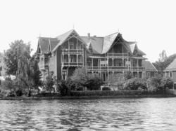Strandstaden og Sandven Hotel