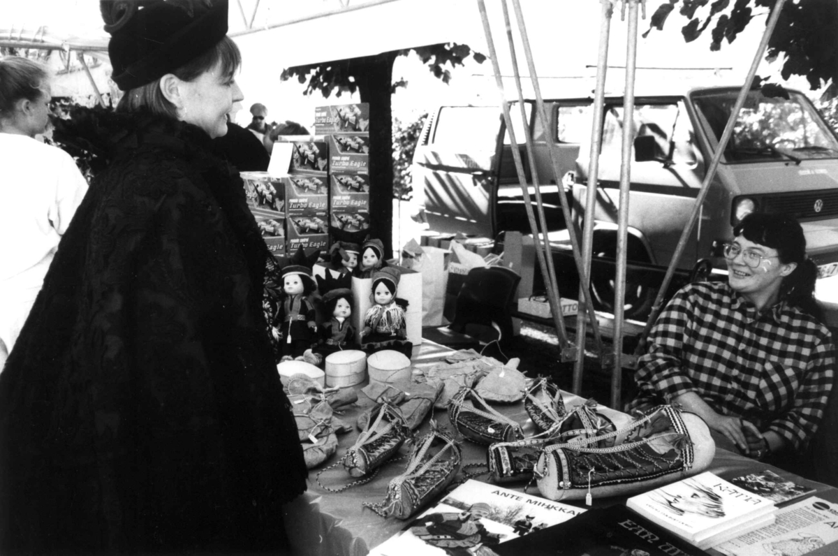 Høstmarked, august 1987. Berit Solhaug.