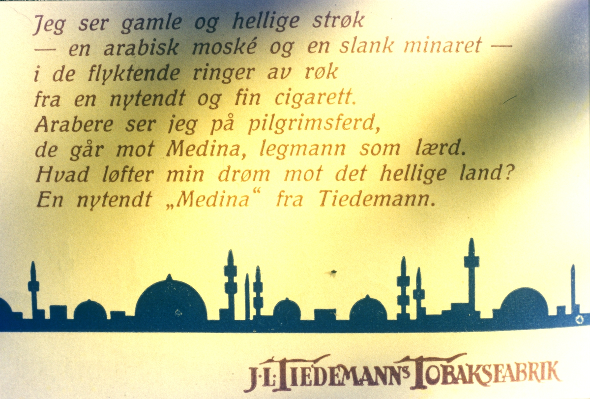Avfotografert reklamemateriell for Medina sigaretter. Fra billedserien "Tiedemann og kunstnerne" fra presentasjon hos Tiedemanns Tobaksfabrik i 1994