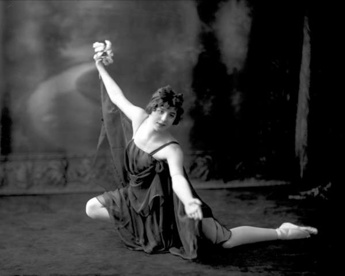 Portrett, kvinne danser ballett. Frøken Buttedal.