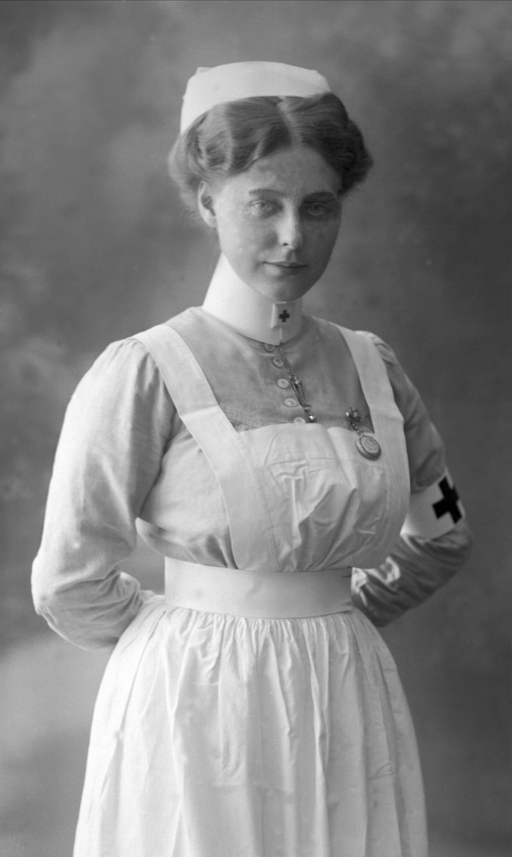 Portrett, sykepleier. Frøken Gahrsen.
