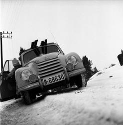 Rondablikk, Nord-Fron. Oppland, påsken 1957. Bil.