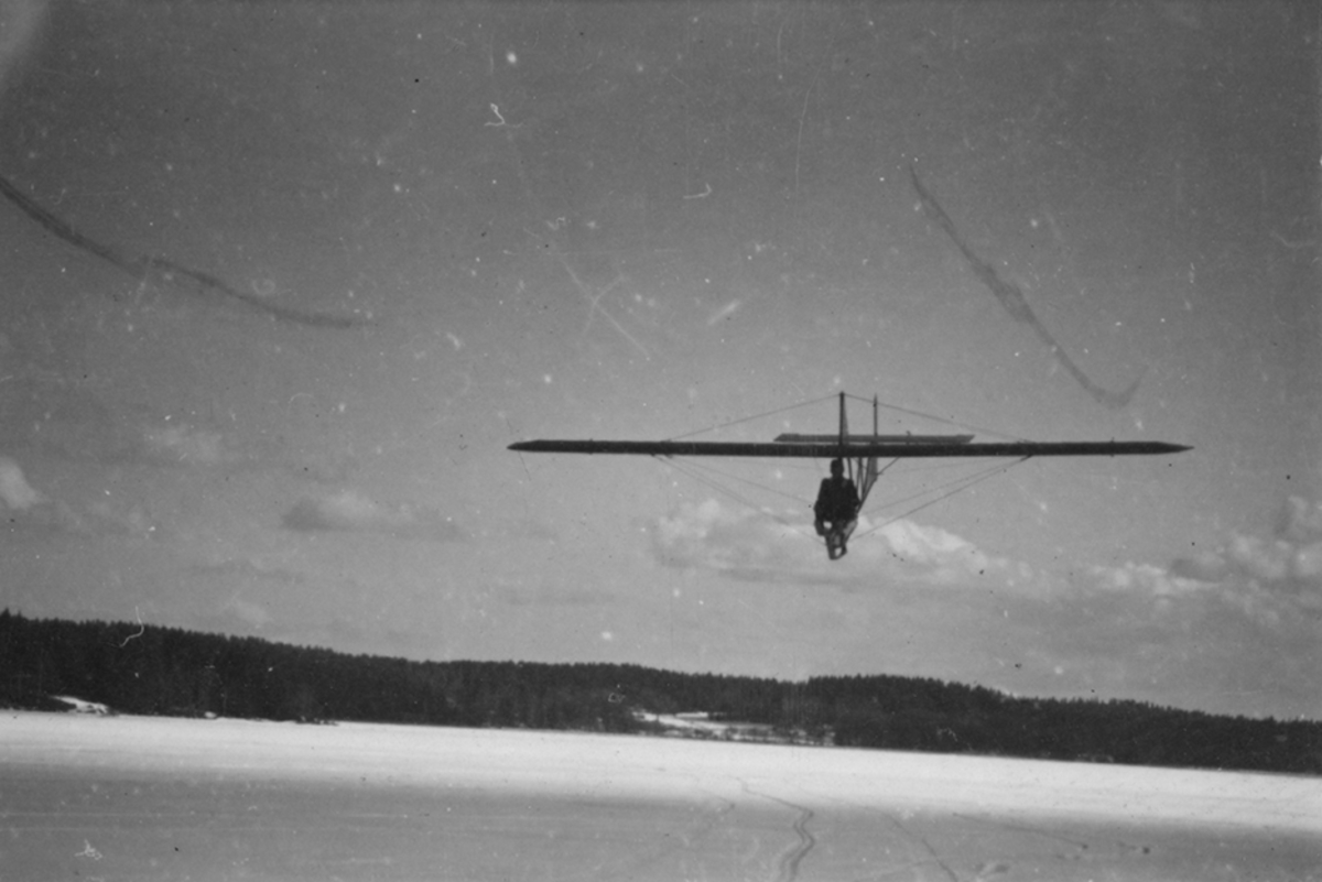 Segelflygutbildning på F 2 D, Roslagens flygflottilj. Flygning med glidflygplan G 101.