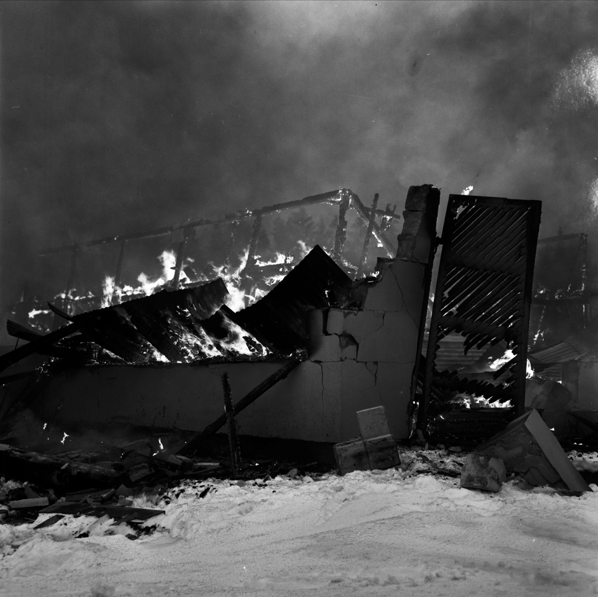 Industribrand i Tobo, Uppland, januari 1968