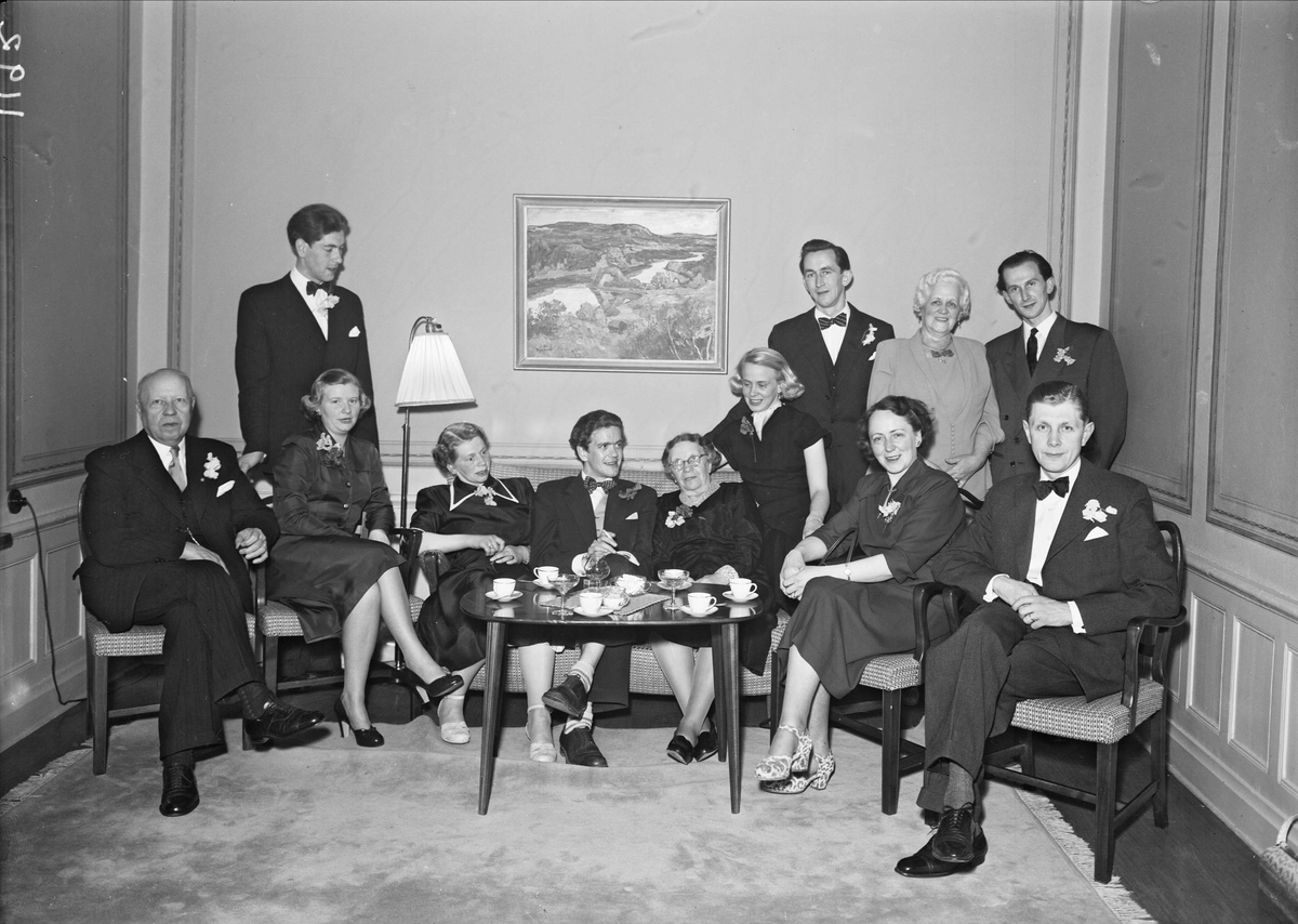 Grupp på Stadshotellet, Trädgårdsgatan 3, Uppsala 1952