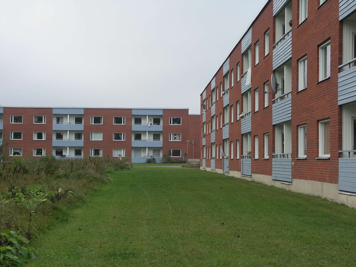 Studentbostäder från 1970-talet i stadsdelen Flogsta, Uppsala ...