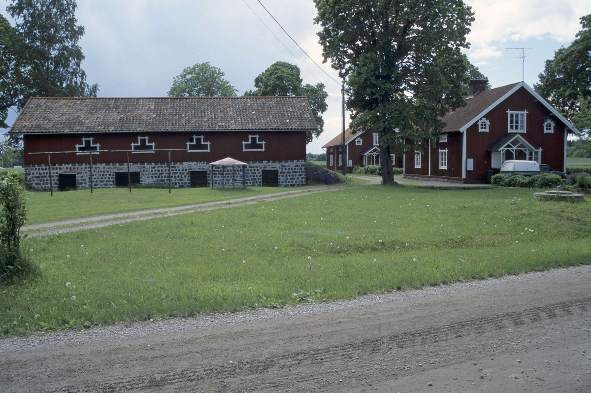 Källarbyggnad och f d arbetarbostäder, Ullfors bruk, Tierps socken, Uppland 2000