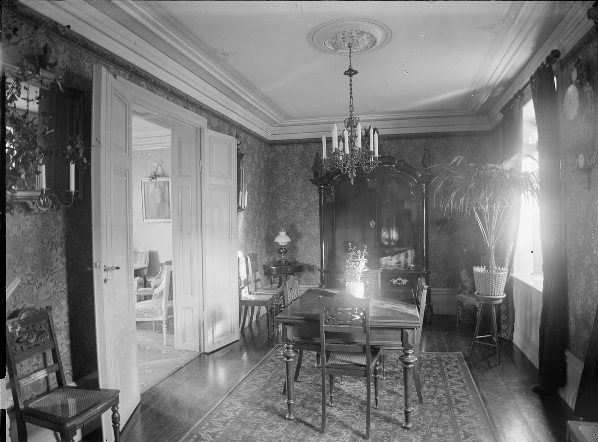 Bagarmästare Carl Johan Åberg och Ebba Mathilda Palmgrens hem, kvarteret Kornhuset, Övre Slottsgatan 12, Uppsala före 1914