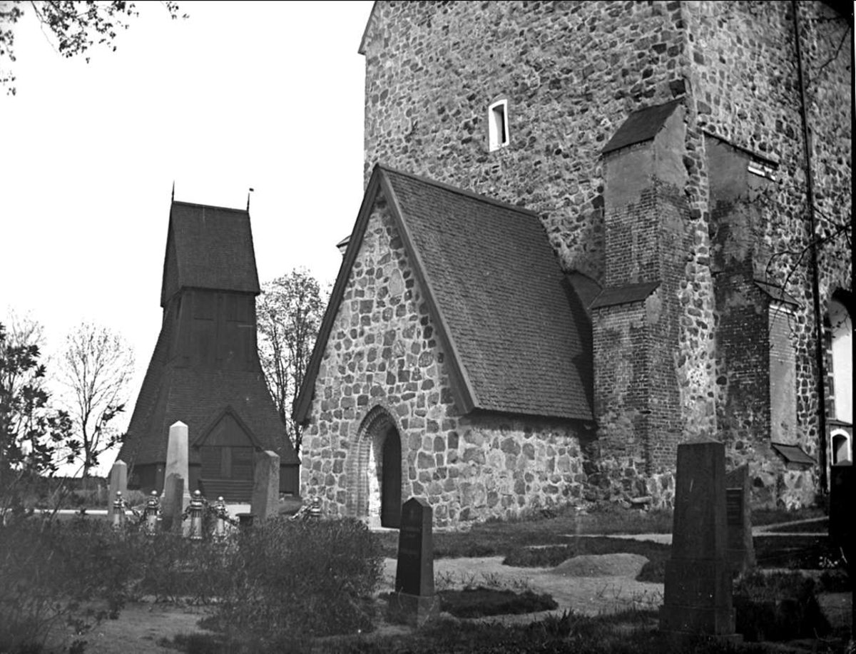 "Gamla Upsala kyrka" 1915 Upplandsmuseet / DigitaltMuseum