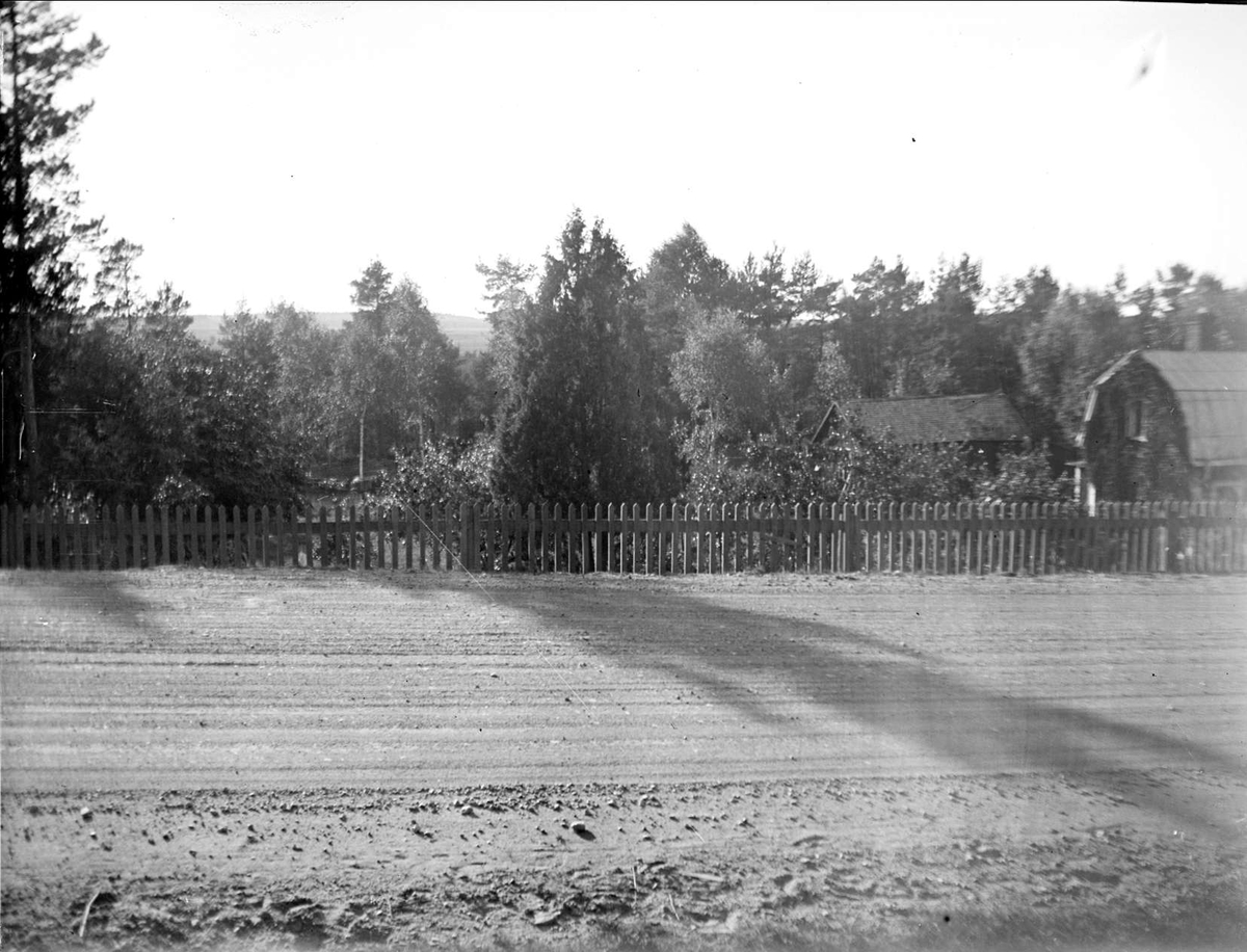 Väg i Läby, Björklinge socken, Uppland september 1933
