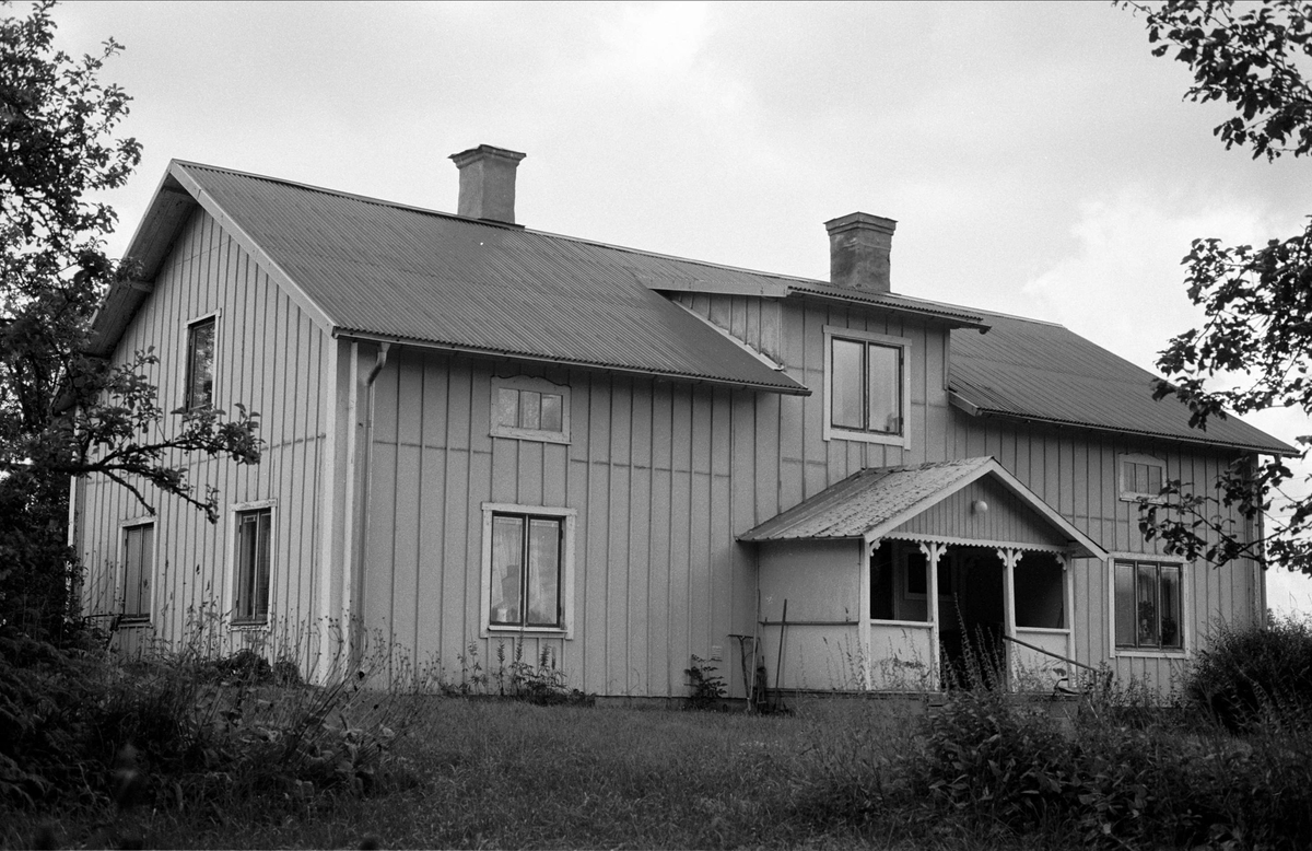 Bostadshus, Ignesta 7:1, Bladåkers socken, Uppland 1987
