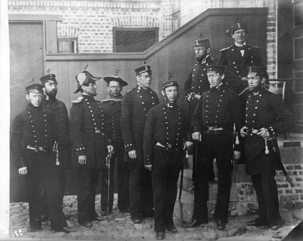 Marinens uniformer ved sjømilitære corps i 1865