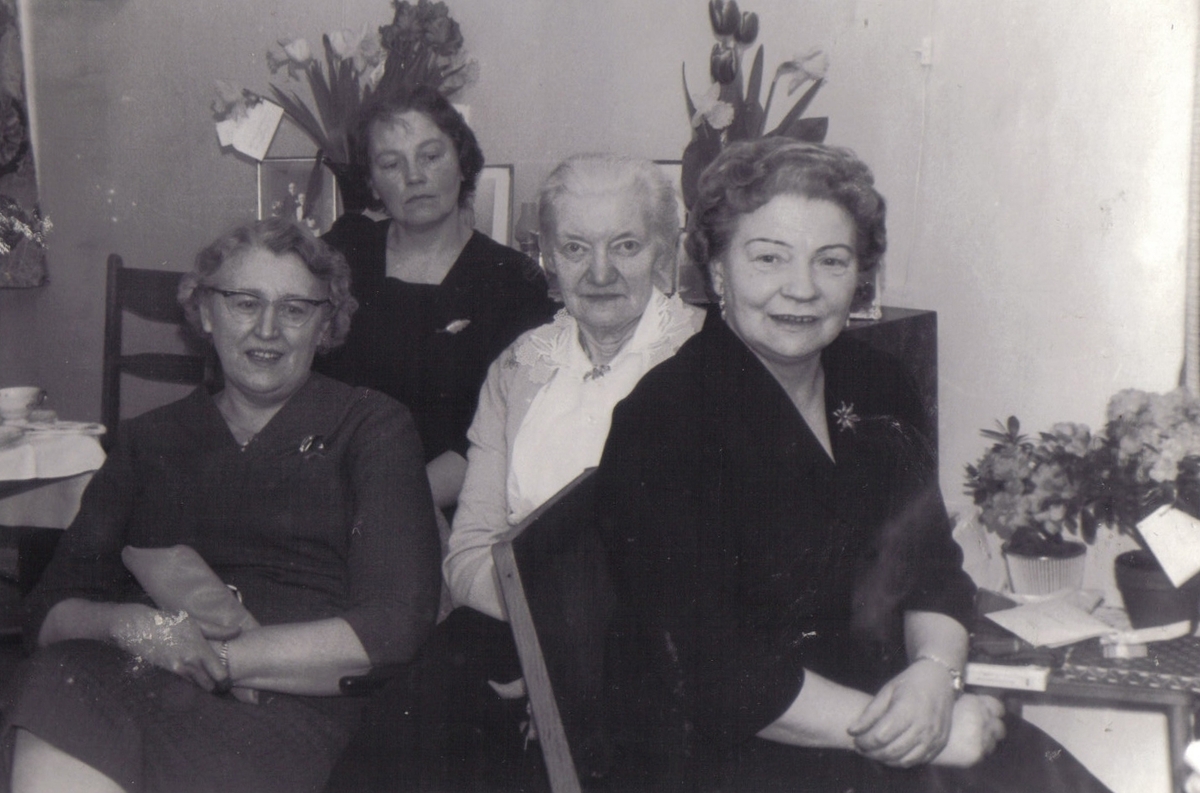 Samling fotografier etter Olga Beldo f. Eliassen