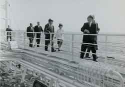 Gjester på dekk under prøvetur med tankeren M/S Troms, B/N 5