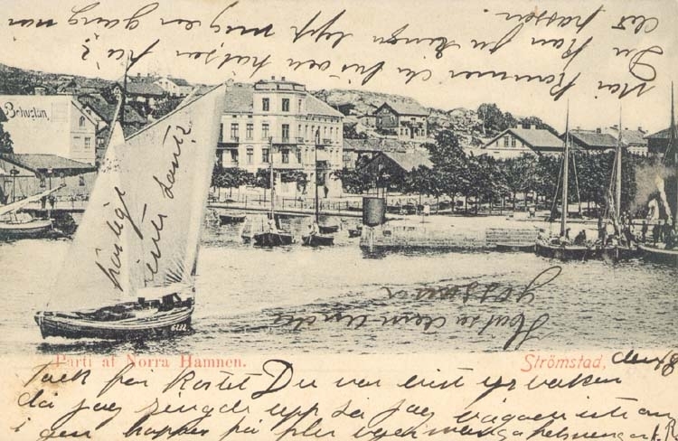 Tryckt text på kortet: "Strömstad. Parti af Norra Hamnen."