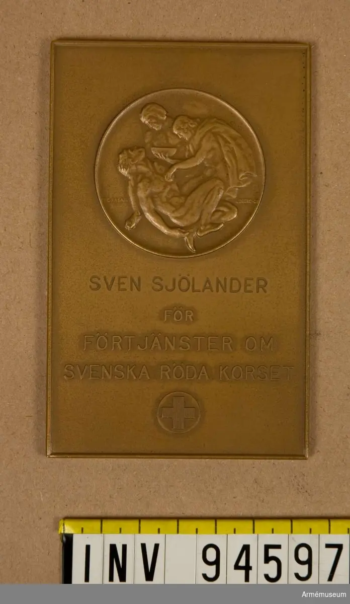 Text:"Sven Sjölander för förtjänser om svenska röda korset". På baksidan: "Korea 1950-1957"