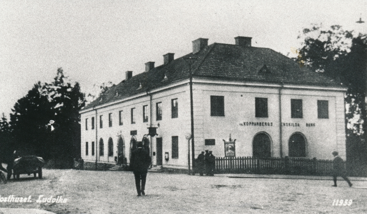 Exteriör av Posthuset i Ludvika, 1879.