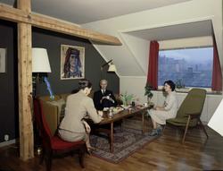 loftsleilighet, interiør, stue, salong, mann, kvinner2, oppd