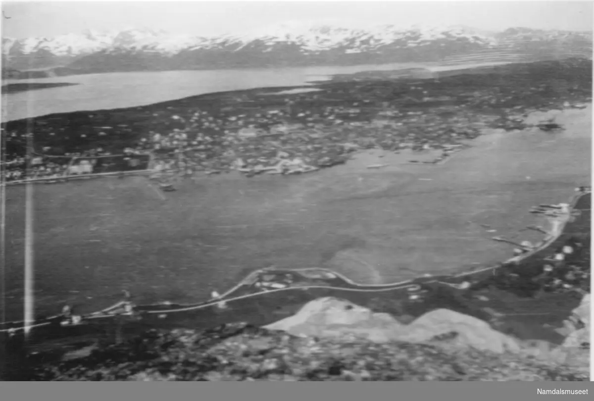 Tromsø. Sne på Kvaløya, juni 1937.