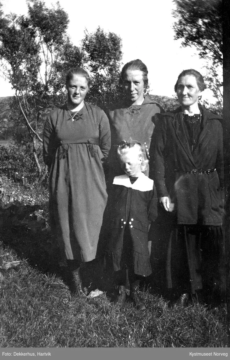 Kristine Evenstad, Agnes Dekkerhus, Marie Johansen og Hjørdis Evenstad
