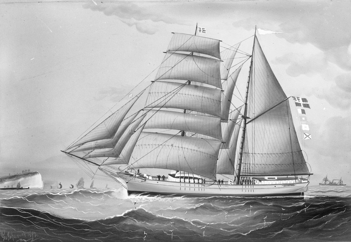 Avfotografert maleri av skonnertbriggen "Amund Tvedten" til sjøs. I bakgrunnen seiler et dampskip og flere mindre og større seilfartøy.