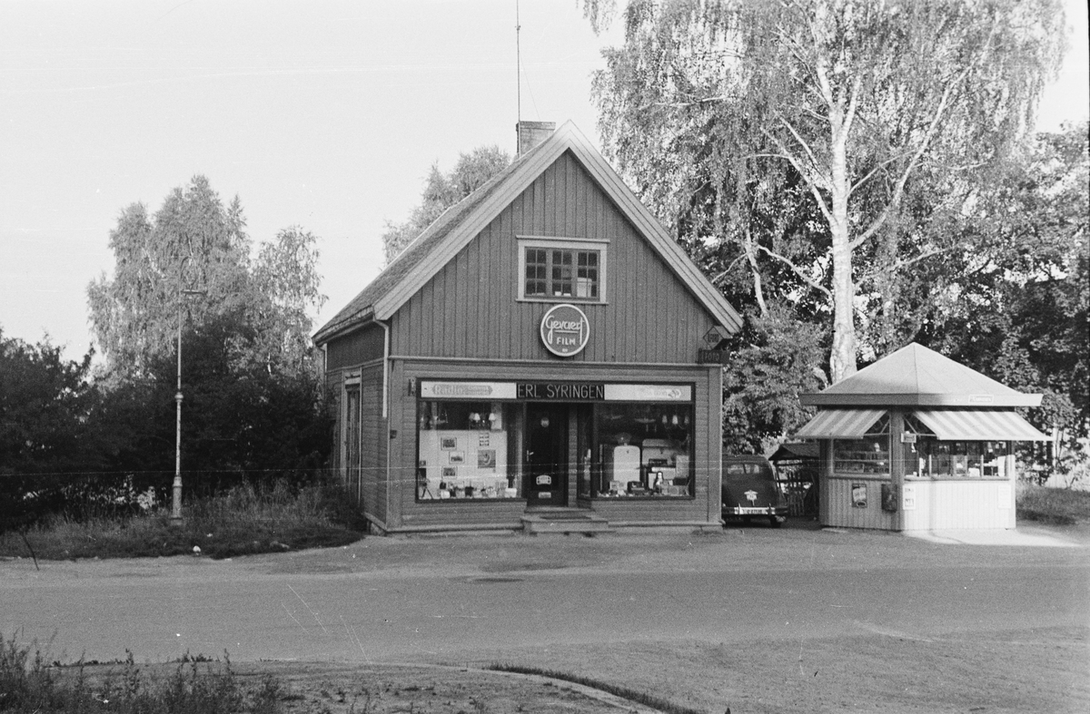 Syringens butikk, Narvesenkiosk. Storgata, Leiret. Elverum.