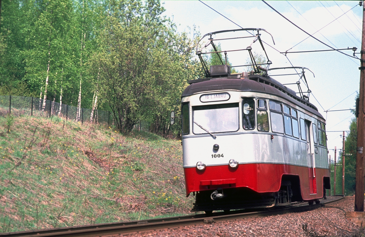 Ekebergbanen, Oslo Sporveier. Vogn 1004 mellom Ljabru og Sæter.