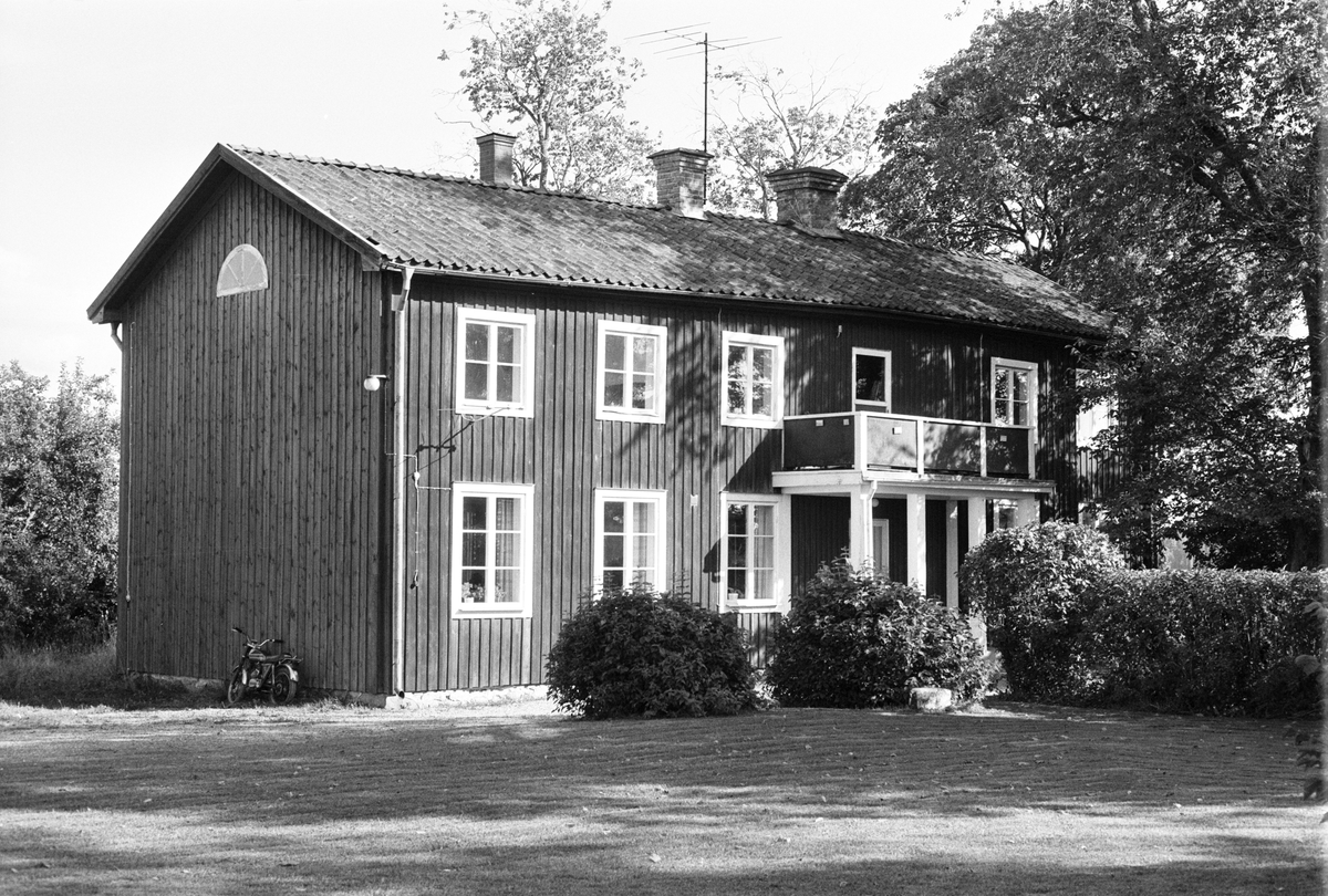 Församlingssal, Rasbokil 1:1, Rasbokils socken, Uppland 1982