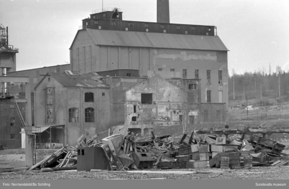 Den nedlagda Essviksfabriken är illa skött och i riktigt dåligt skick. Fotograferat för Expressen.