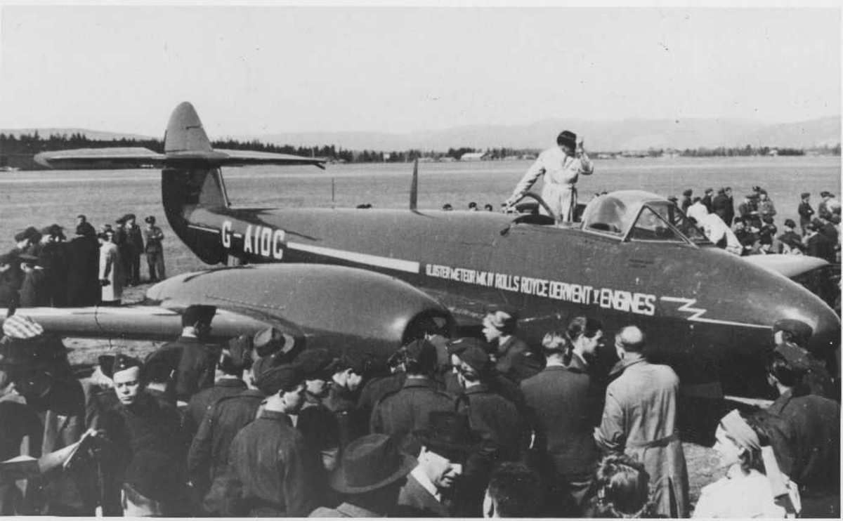 Ett fly på bakken, Gloster Meteor F Mk.IV G-AIDC