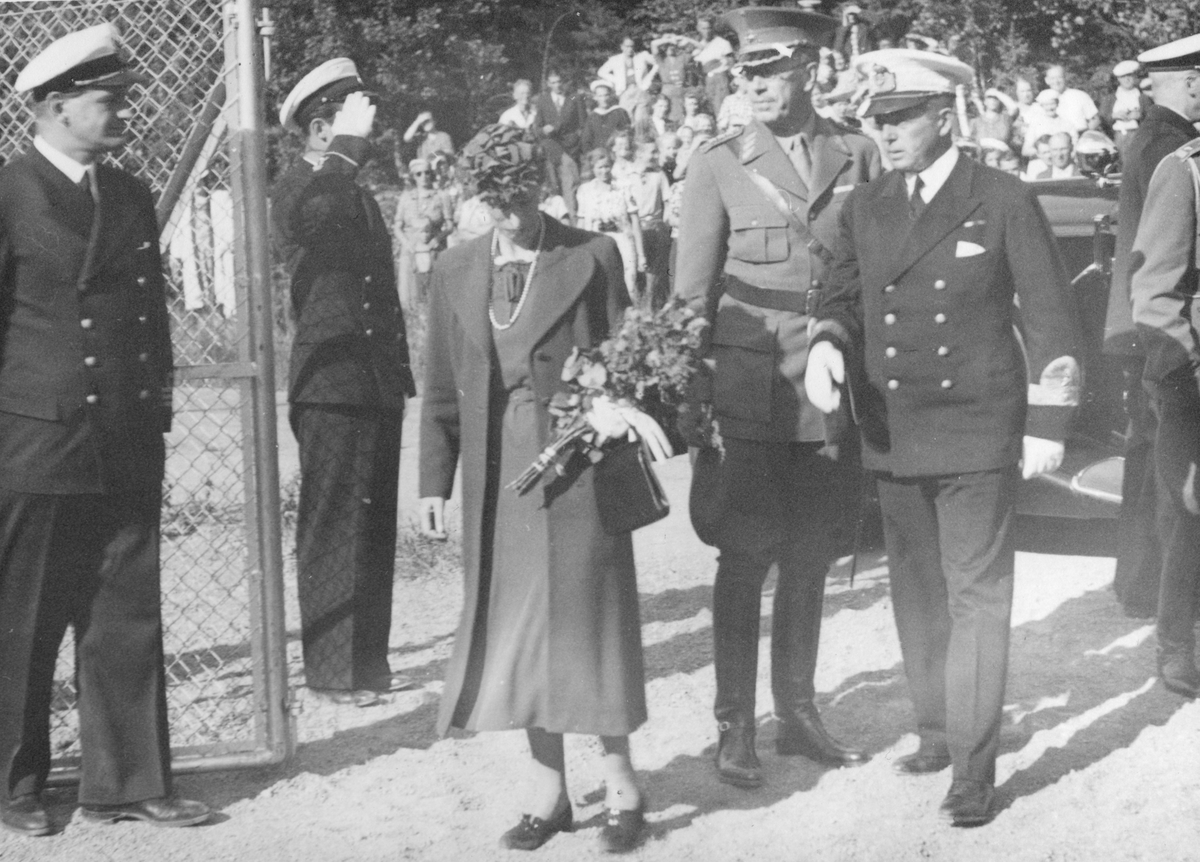 Kung Gustav VI Adolf med Drottning Louis på besök.