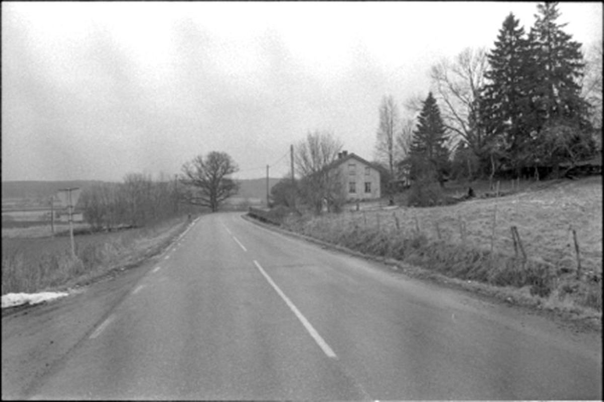 Fotskäls kyrka och kyrkby