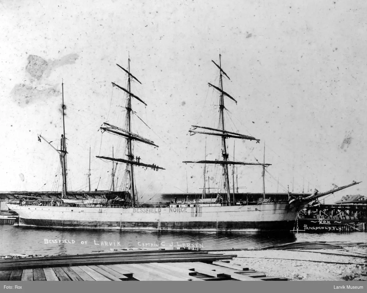 Fartøy, seilskip, barken Bessfield av Larvik.