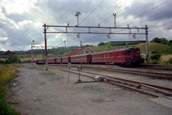 Dobbelt motorvognsett type 68A på Tyristrand stasjon