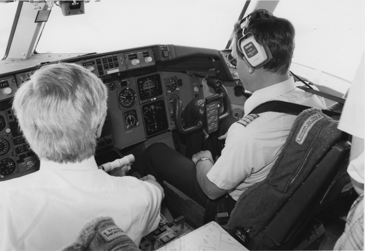 To piloter i cockpit. Boeing 767.
