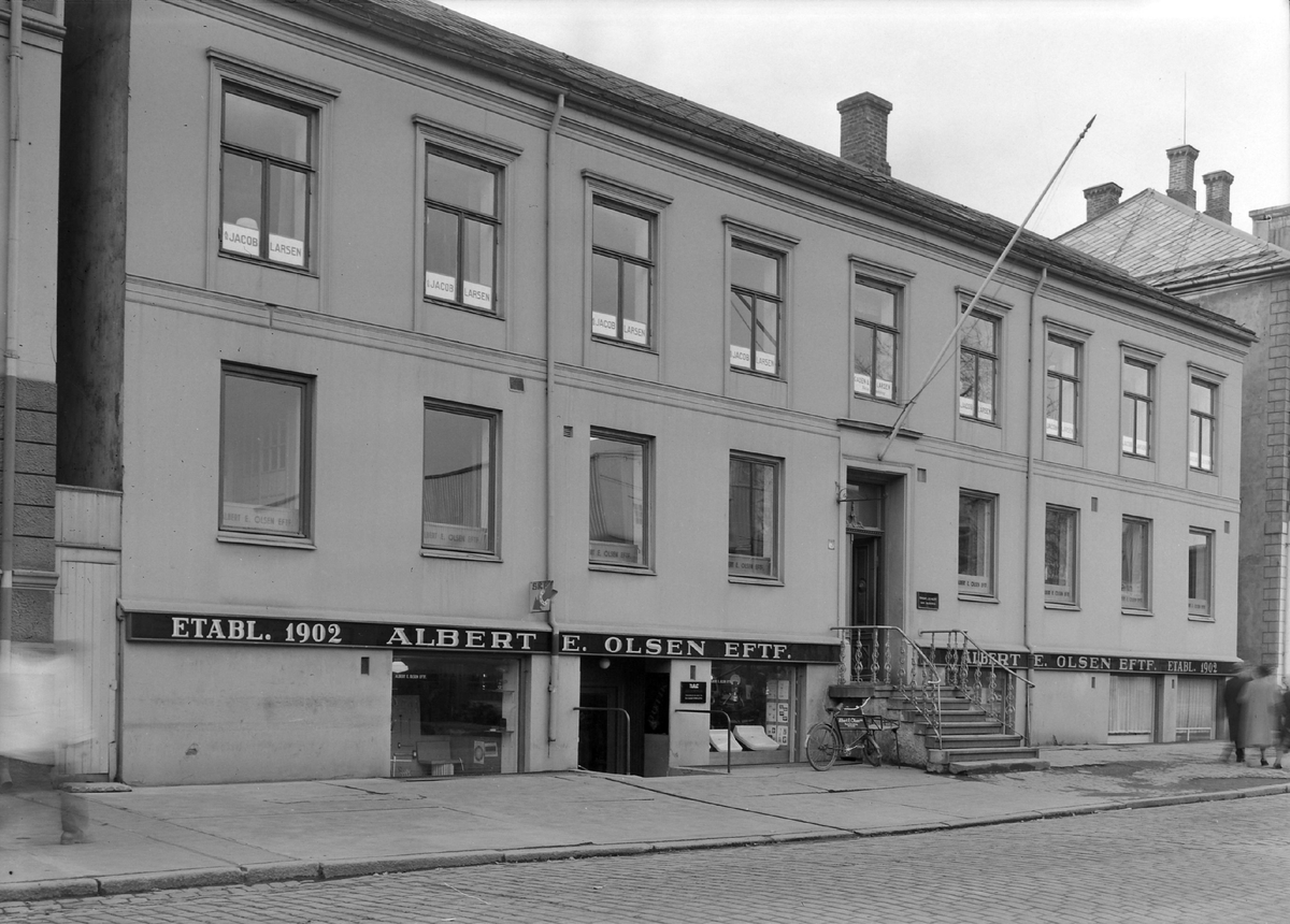 Albert E. Olsens kontor i Fjordgata