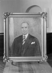 Maleri av kontorsjef Gathe i teateret