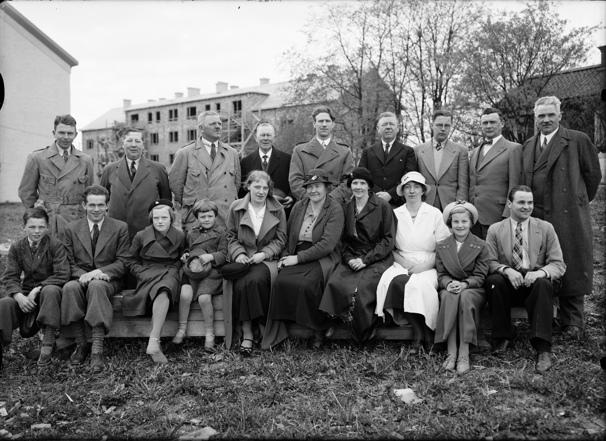 Byggmästare Anders Diös med flera, Uppsala 1936