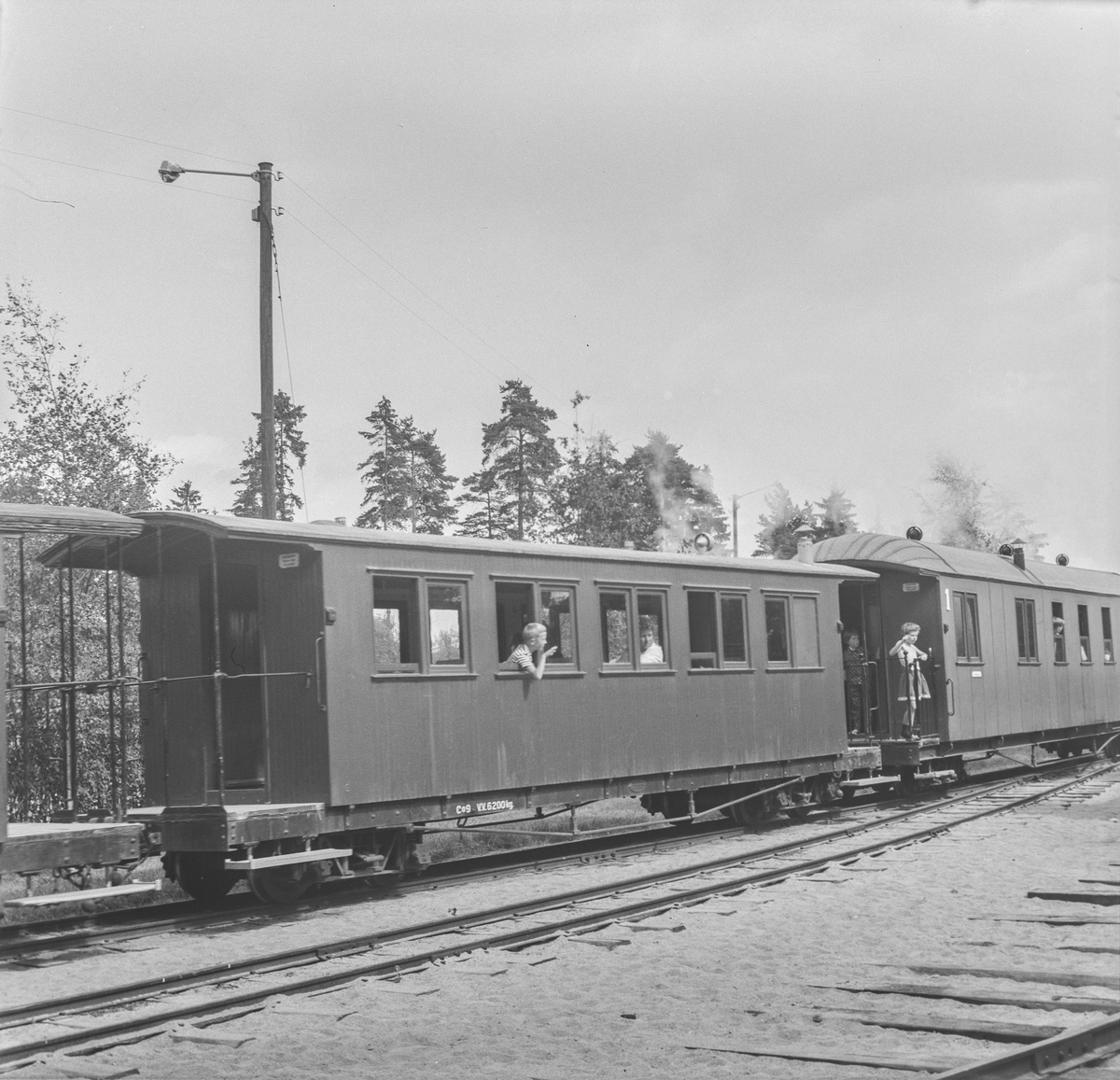 Personvogn Co9 fra Urskog-Hølandsbanen og tidligere Nesttun-Osbanen i Tertitt-toget på Jernbanemuseet på Hamar.