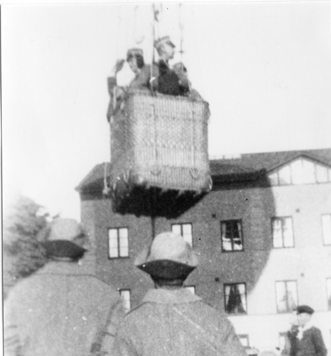 Ballongkorg i lufte vid gasverket i Jönköping.
