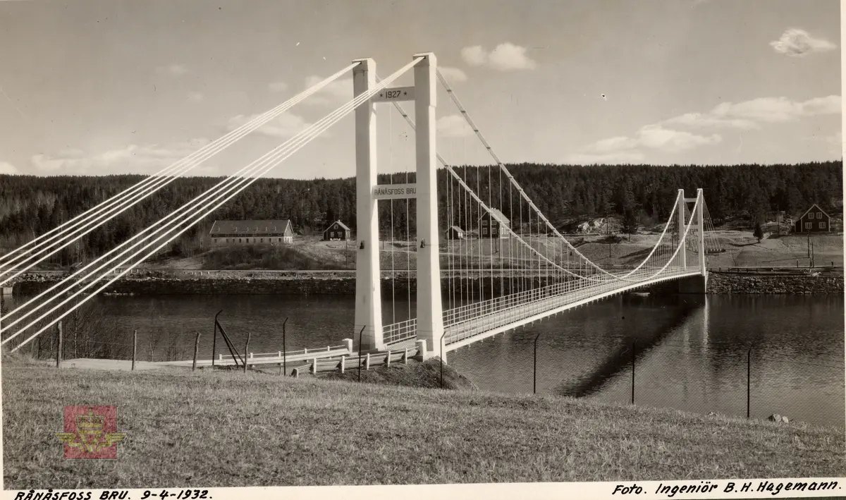 Tekst på bildet: "Rånåsfoss bru 9-4-1932. Foto: Ingeniør B. H.  Hagemann".
