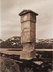 Stiftsstøtten på Filefjell i Lærdal ble reist i 1794