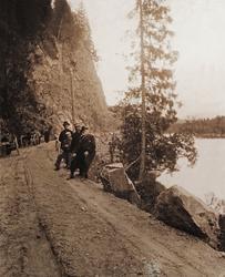 "Veianlæg". "Veianlægget Fosland - Fiskum". Åpning og befari