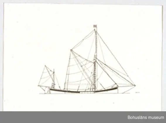 Montering/ram: Passepartout av tunn grå kartong; 55 x 66 cm, Segelpråm, barge, från Themsen, gammal typ, som finns kvar oförändrad.
Övrig historik se UM72.26.001.