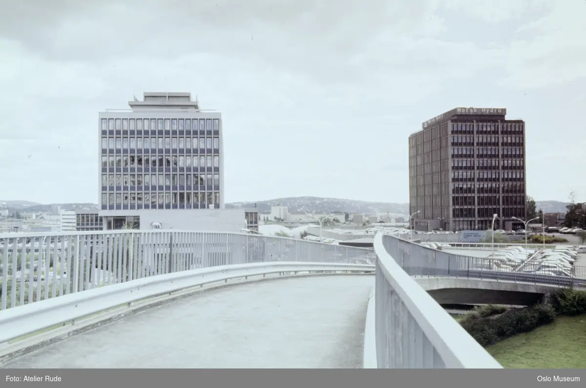 gangbro, kontorbygninger, Norsk Fina, Norsk Hydro