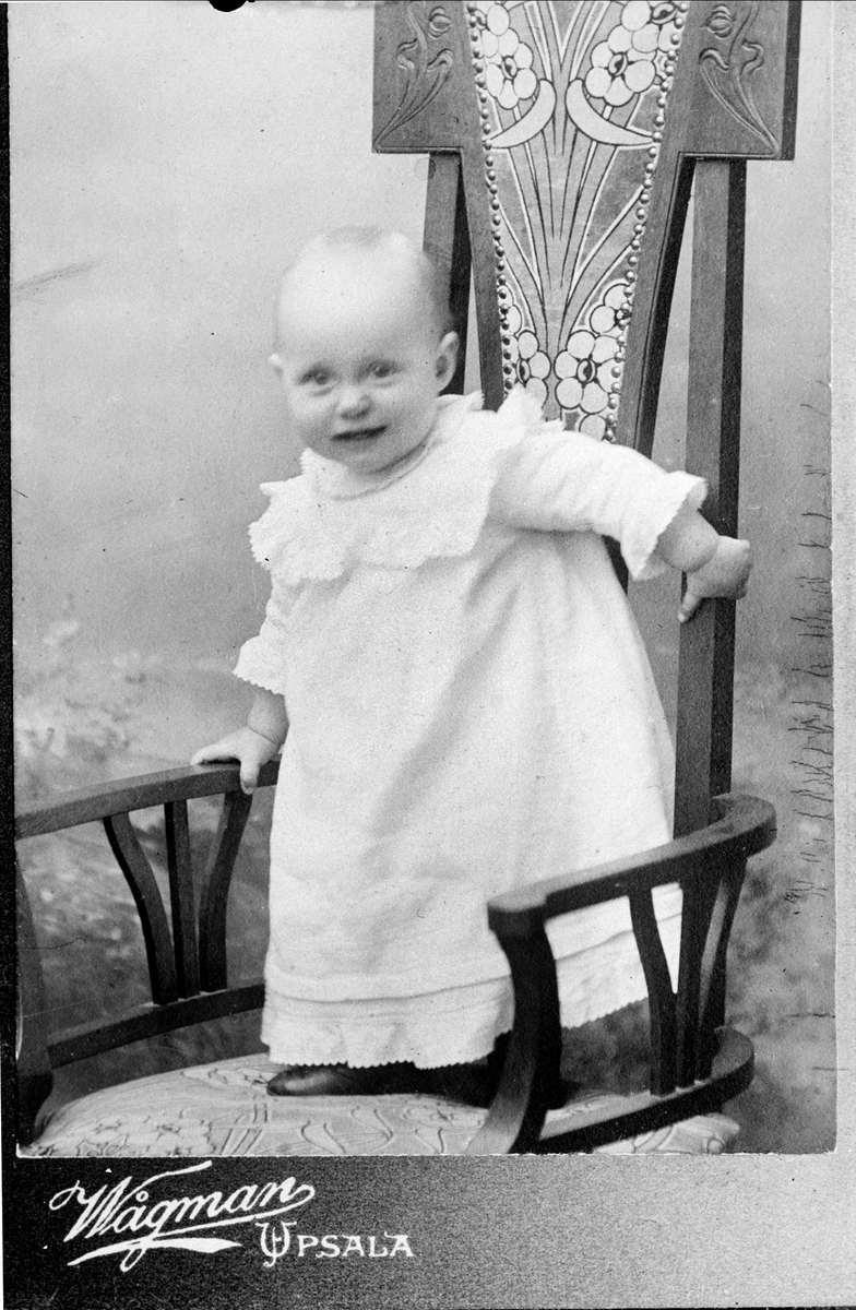 Reprofotografi - Karin Krantz som barn, Uppsala omkring 1905