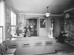 Ekspedisjon hos Conrad Langaard kommisjonslager