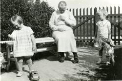 Randi Svendsgaard, Sigrid Anzjøen Svendsgaard og Grete Svend