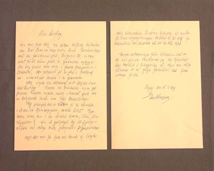 Brev som handlar om Alma Quiding överlämnat till Kronobergs läns Hemslöjd tillsammans med tre vävprovremsor och en anteckningsbok i vävning 1879 av dottern Elsa Wielzbom (?). Uppgifter från brevet är inskrivet på blanketten för GHKL 1558.