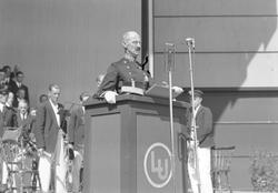 Jubileumsutstillingen i Levanger 1936 - kong Haakon holder t